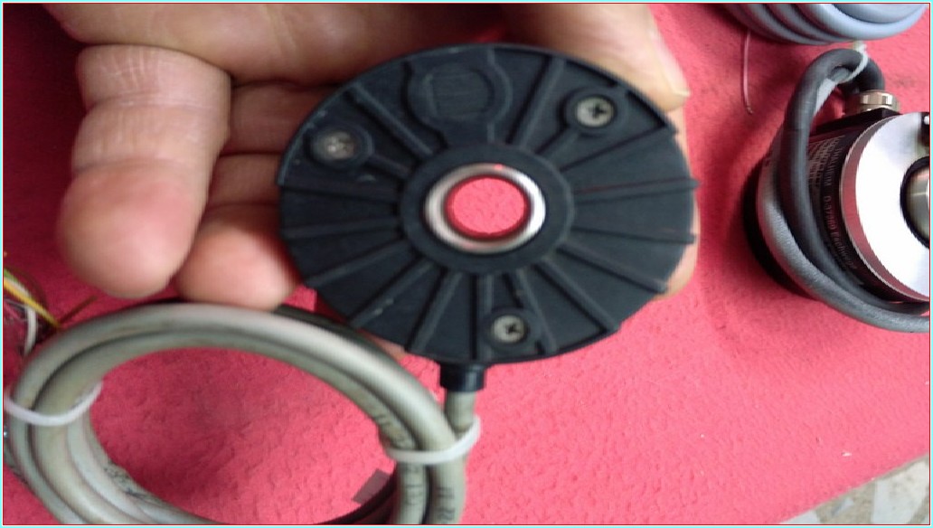 ELTRA EL63PBF2048Z5L 14X3PR L1.1-02 PPR2048 ENCODER