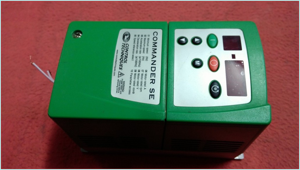 CONTROL TECHNIQUES SE 11200075 SE 1,5M 0,75KW SÜRÜCÜ