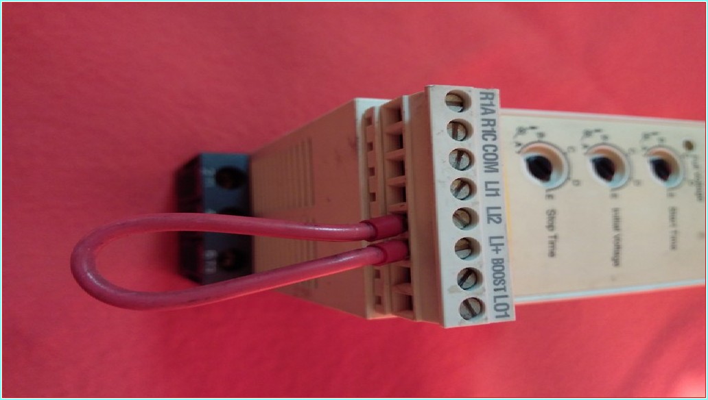 TELEMECANİQUE ATS01N209QN 4KW YUMUŞAK YOL VERME SOFTSTARTER