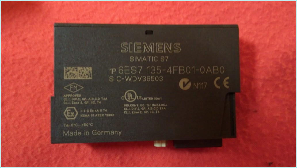SIEMENS 6ES7 135-4FB01-0AB0 6ES7135-4FB01-0AB0