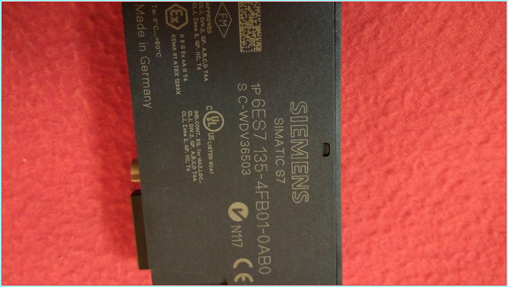SIEMENS 6ES7 135-4FB01-0AB0 6ES7135-4FB01-0AB0
