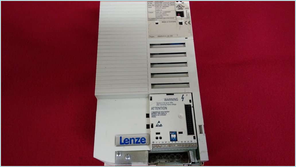 LENZE E82EV113_4C200 E82EV113_4C E82EV113-4C200 8200 11,0KW 15,0HP  SÜRÜCÜ