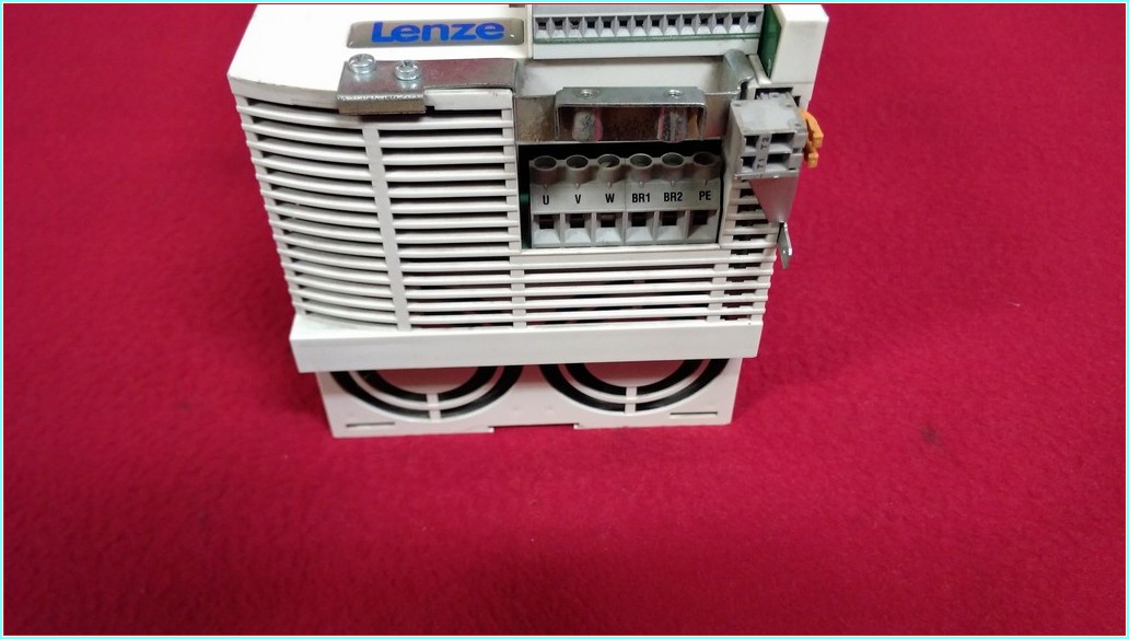 LENZE E82EV113_4C200 E82EV113_4C E82EV113-4C200 8200 11,0KW 15,0HP  SÜRÜCÜ