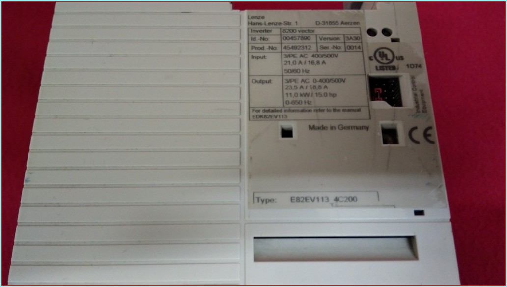 LENZE E82EV113_4C200 E82EV113_4C E82EV113-4C200 8200 11,0KW 15,0HP  SÜRÜCÜ