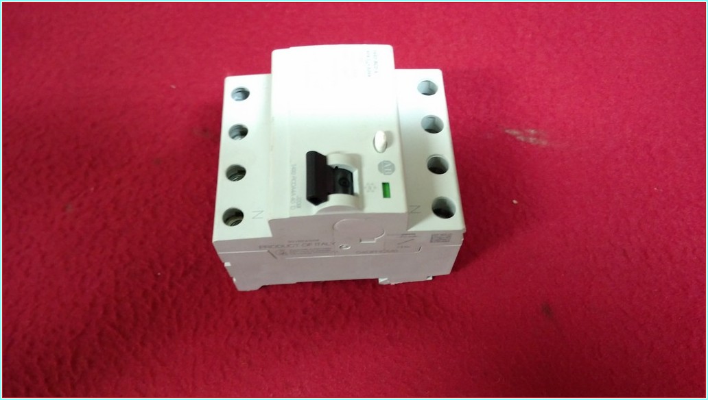 ALLEN BRADLEY 1492-RCDA 40A 0,03A KAÇAK AKIM YANGIN KORUMA