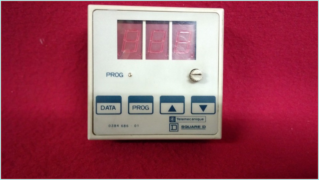 TELEMECANİQUE 6W 9324 002 017 03847080111 A02 SQUARE D KEYPAD