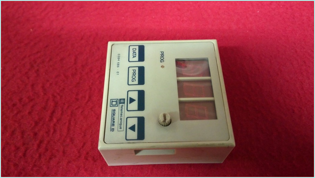 TELEMECANİQUE 6W 9324 002 017 03847080111 A02 SQUARE D KEYPAD