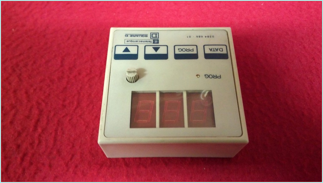 TELEMECANİQUE 6W 9324 002 017 03847080111 A02 SQUARE D KEYPAD