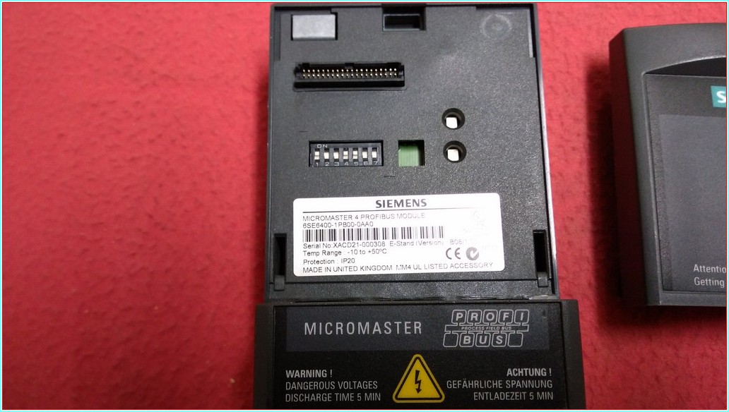 SIEMENS 6SE6400-1PB00-0AA0 1790L220A B02/1,03 MICROMASTER PROFIBUS İLETİŞİM MODÜLÜ