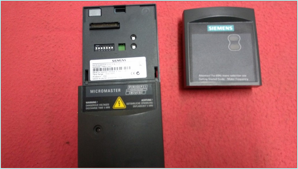 SIEMENS 6SE6400-1PB00-0AA0 1790L220A B02/1,03 MICROMASTER PROFIBUS İLETİŞİM MODÜLÜ