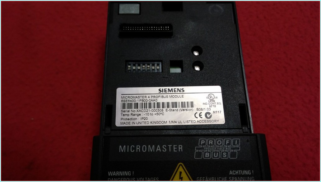 SIEMENS 6SE6400-1PB00-0AA0 1790L220A B02/1,03 MICROMASTER PROFIBUS İLETİŞİM MODÜLÜ