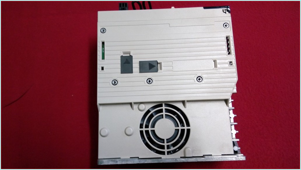 SGDV-7R6A01A002000 YASKAWA