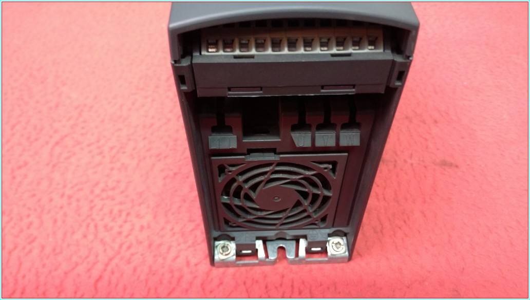 SIEMENS MICROMASTER 440 6SE6440-2UD21-5AA1 440 1,5KW SIFIR SÜRÜCÜ