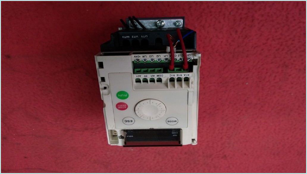 SCHNEİDER ATV12H055M2 0,55KW SIFIR SÜRÜCÜ INVERTER 0.55 KW DRIVER