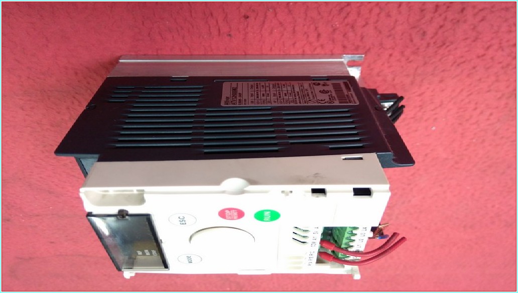 SCHNEİDER ATV12H055M2 0,55KW SIFIR SÜRÜCÜ INVERTER 0.55 KW DRIVER