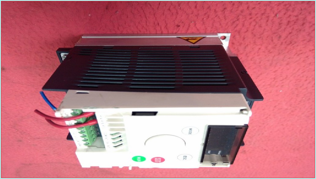 SCHNEİDER ATV12H055M2 0,55KW SIFIR SÜRÜCÜ INVERTER 0.55 KW DRIVER