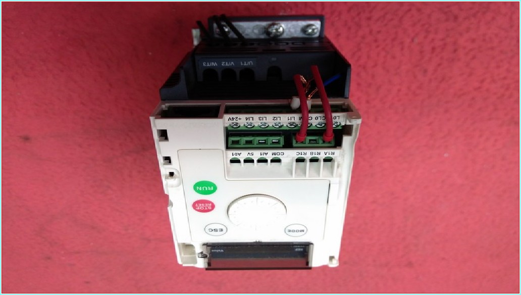 SCHNEİDER ATV12H055M2 0,55KW SIFIR SÜRÜCÜ INVERTER 0.55 KW DRIVER