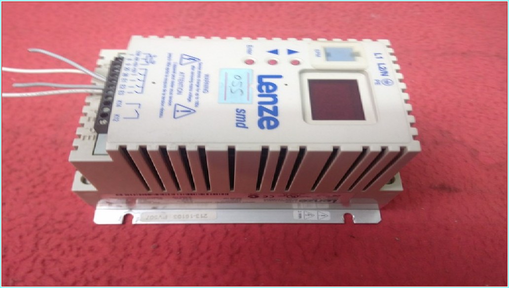 LENZE ESMD551X2SFA ESMD551X 0,55KW SÜRÜCÜ INVERTER DRIVER