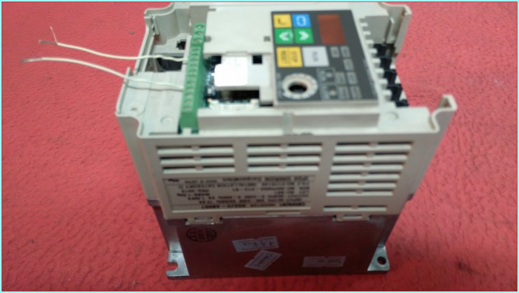OMRON 3G3JV-AB007 1,9KVA 5A SÜRÜCÜ INVERTER