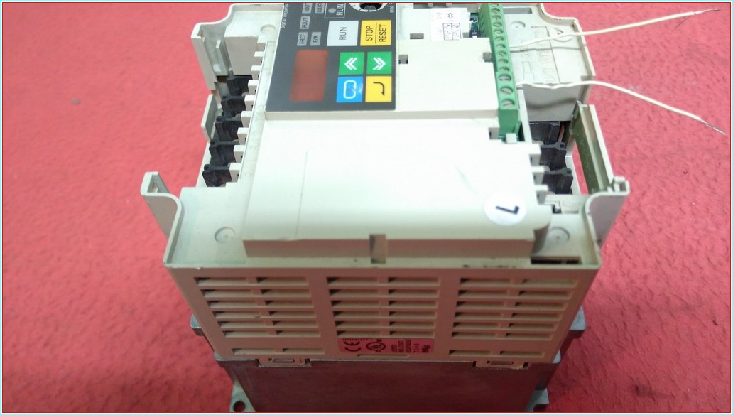 OMRON 3G3JV-AB007 1,9KVA 5A SÜRÜCÜ INVERTER