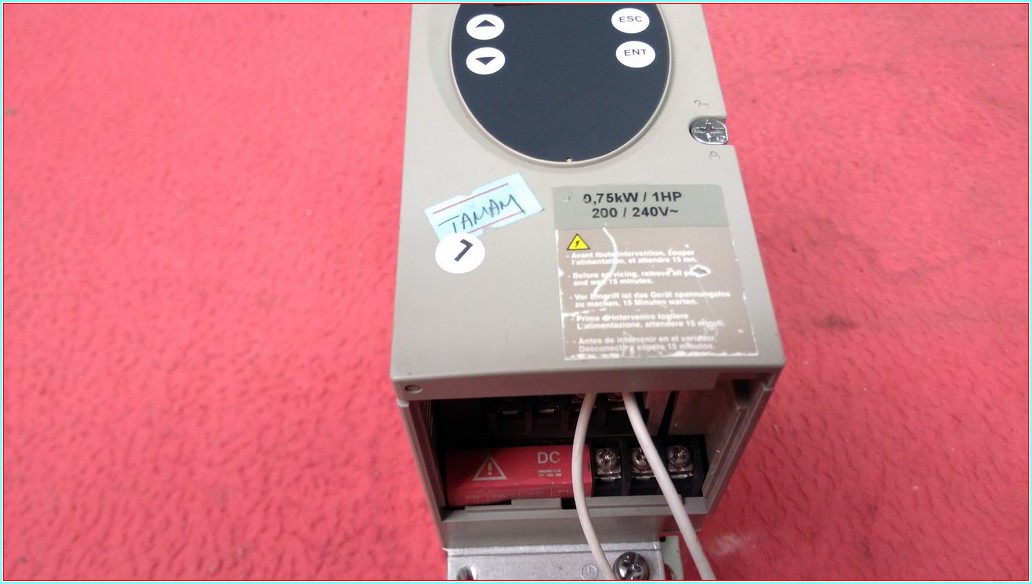 TELEMECANİQUE ATV31H075M2 0,75KW 4,8A SÜRÜCÜ