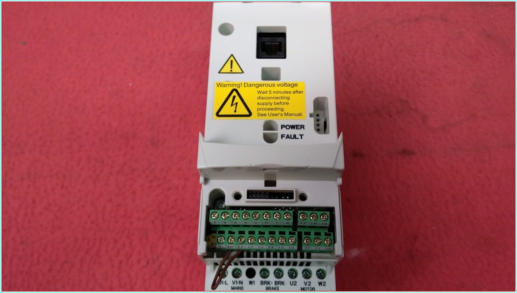 ABB ACS350-01E-02A4-2 0,37KW 2,4A SÜRÜCÜ