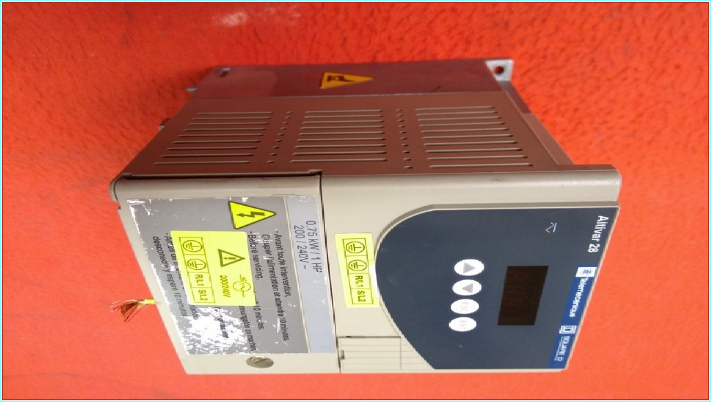 ATV28HU18M2 TELEMECANİQUE 