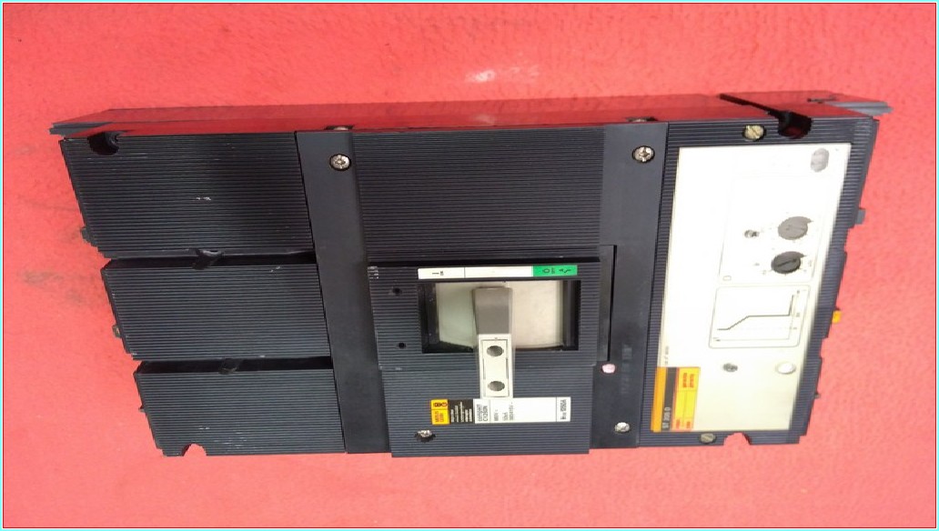 MERLİN GERİN COMPACT C1250N 1250A TMŞ DEVRE KESİCİ 1250 A ŞALTER