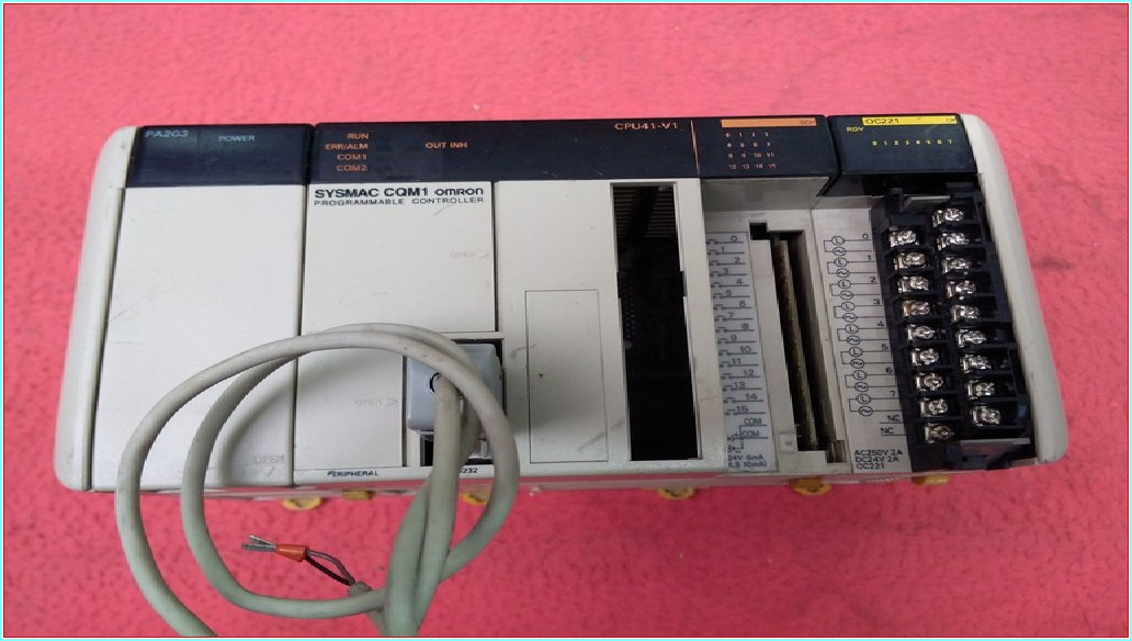 OMRON CPU41-V1 OC221 PA203 EKLERLE TAKIM PLC