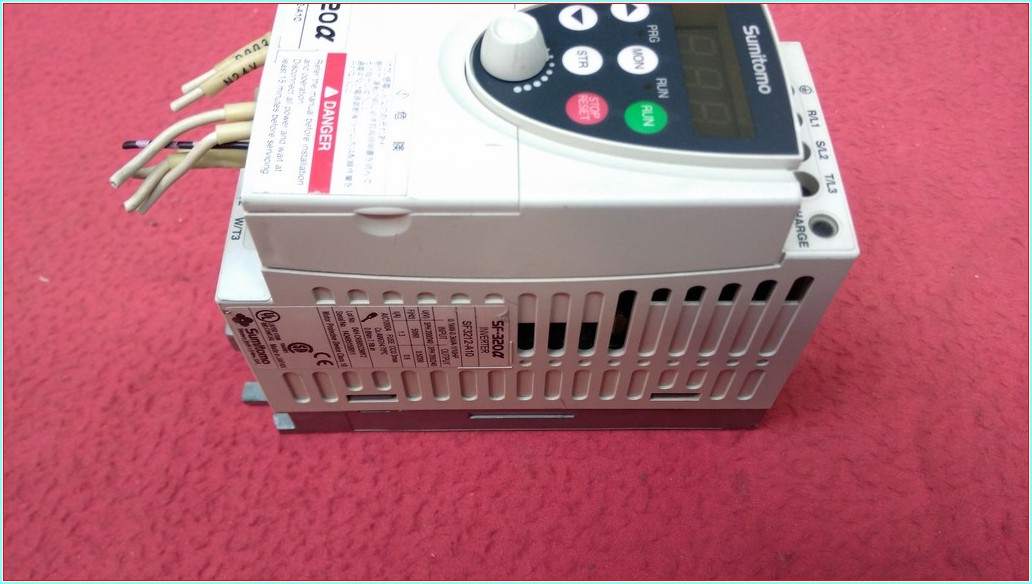 SUMİTOM SF-320A 0,1KW SÜRÜCÜ