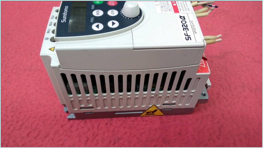 SUMİTOM SF-320A 0,1KW SÜRÜCÜ
