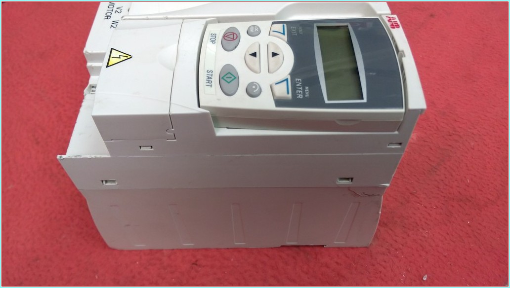 ABB ACS310-03E-34A1-4  ACS310 15KW 20HP SÜRÜCÜ