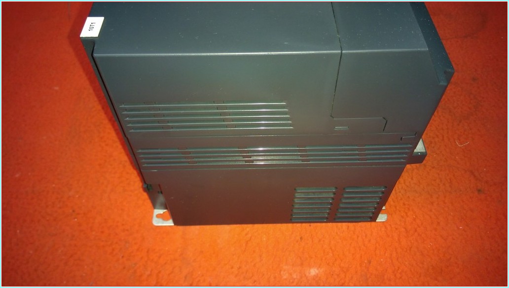 SCHNEİDER ATV32HU55N4 5,5KW 7 1/2HP SÜRÜCÜ