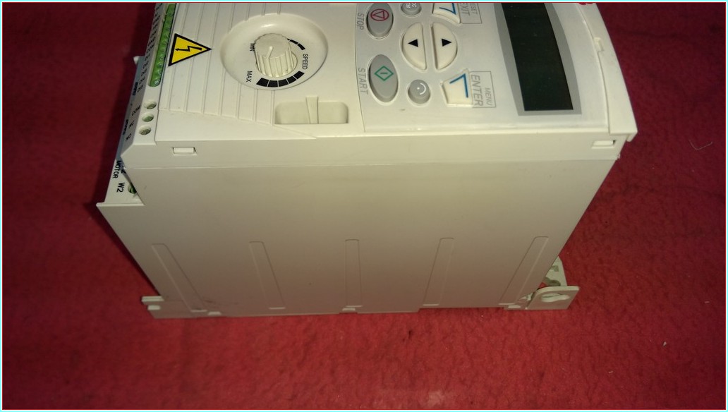 ABB ACS150-03E-07A3-4 3KW 380V 7,3A SÜRÜCÜ