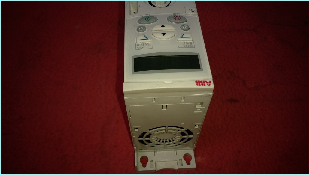 ABB ACS150-03E-07A3-4 3KW 380V 7,3A SÜRÜCÜ