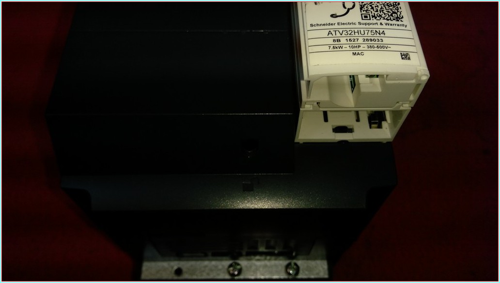SCHNEİDER ATV32HU75N4 ATV32HU55N4 5.5 KW 7,5KW 10HP ATV32 7,5KW SÜRÜCÜ