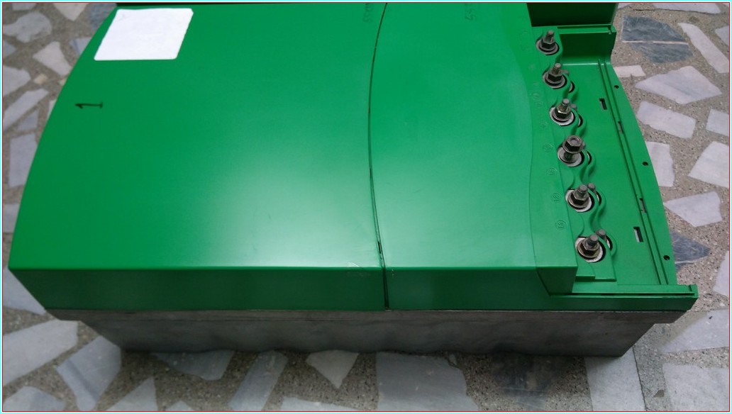 CONTROL TECHNIQUES UNI4402VTC 55 KW 124 A SÜRÜCÜ