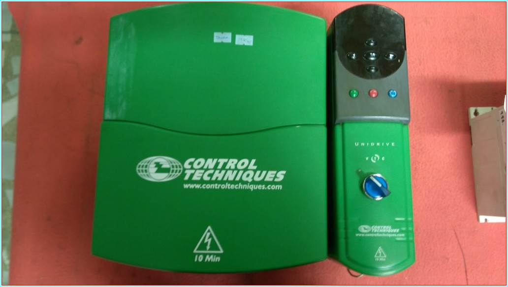 CONTROL TECHNIQUES UNI3402VTC 18,5 KW SÜRÜCÜ