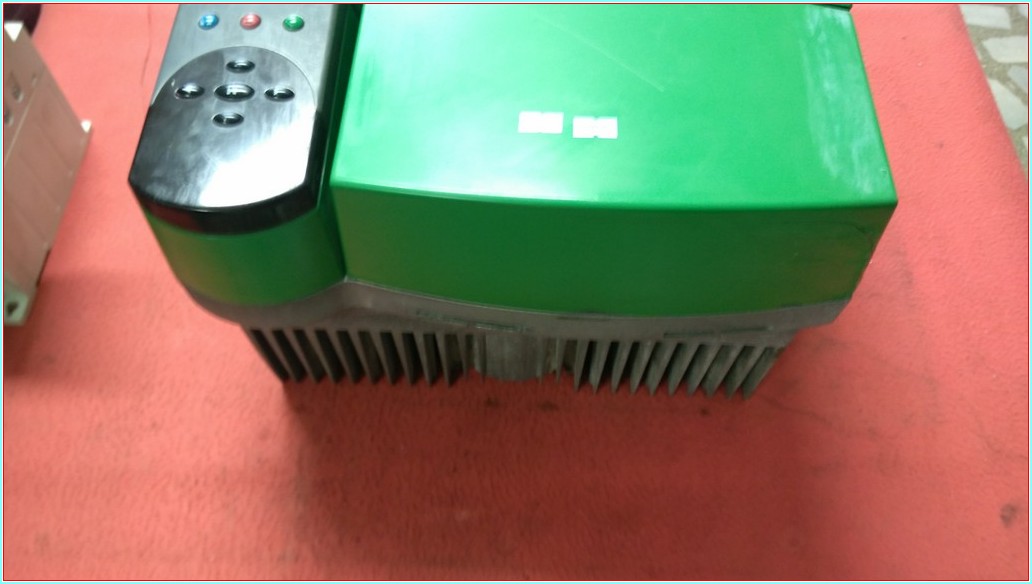 CONTROL TECHNIQUES UNI3402VTC 18,5 KW SÜRÜCÜ