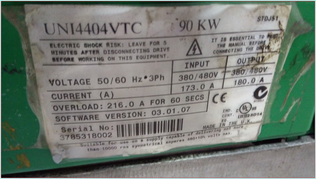CONTROL TECHNIQUES UNI4404VTC UNI4404 90 KW AĞIR ŞART SÜRÜCÜ