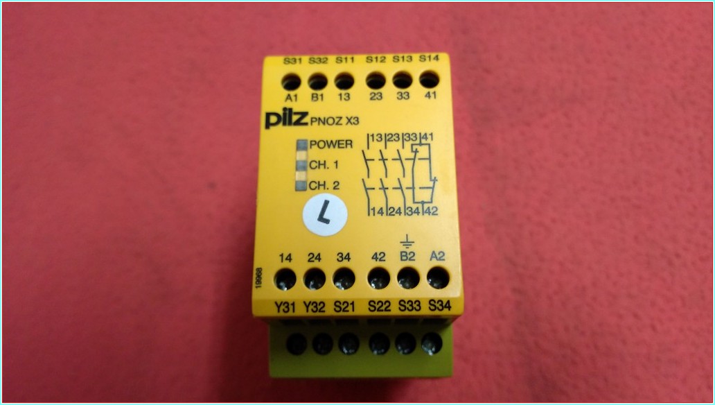 PİLZ PNOZ X3 24VAC 24VDC 3N/O 1N/O 1SO EMNİYET RÖLESİ