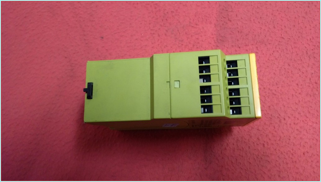 PİLZ PNOZ X3 24VAC 24VDC 3N/O 1N/O 1SO EMNİYET RÖLESİ