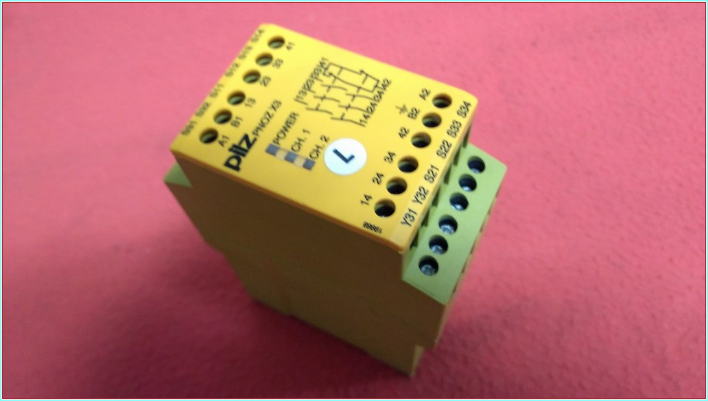 PİLZ PNOZ X3 24VAC 24VDC 3N/O 1N/O 1SO EMNİYET RÖLESİ