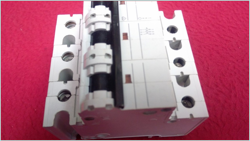 SIEMENS 5SP4380-7 5SP4380 7 5SP43807 MCB C80 80 A C OTOMAT