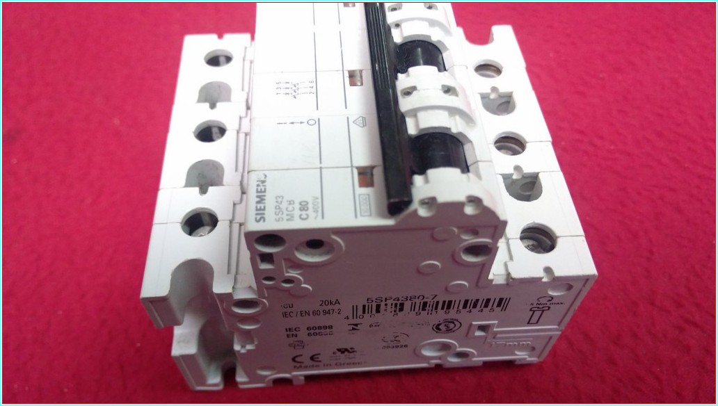 SIEMENS 5SP4380-7 5SP4380 7 5SP43807 MCB C80 80 A C OTOMAT
