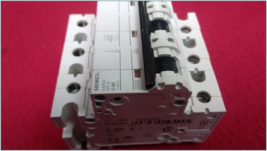 SIEMENS 5SP4380-7 5SP4380 7 5SP43807 MCB C80 80 A C OTOMAT