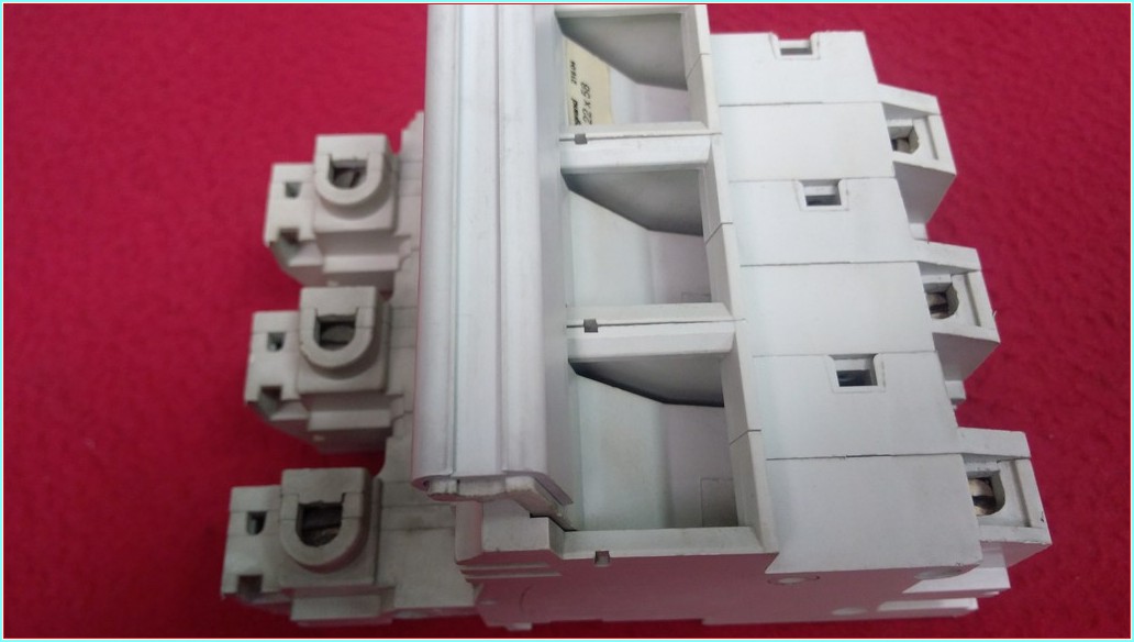 LEGRAND 21604 63 A RAY MONTAJLI SİGORTA TUTACAĞI