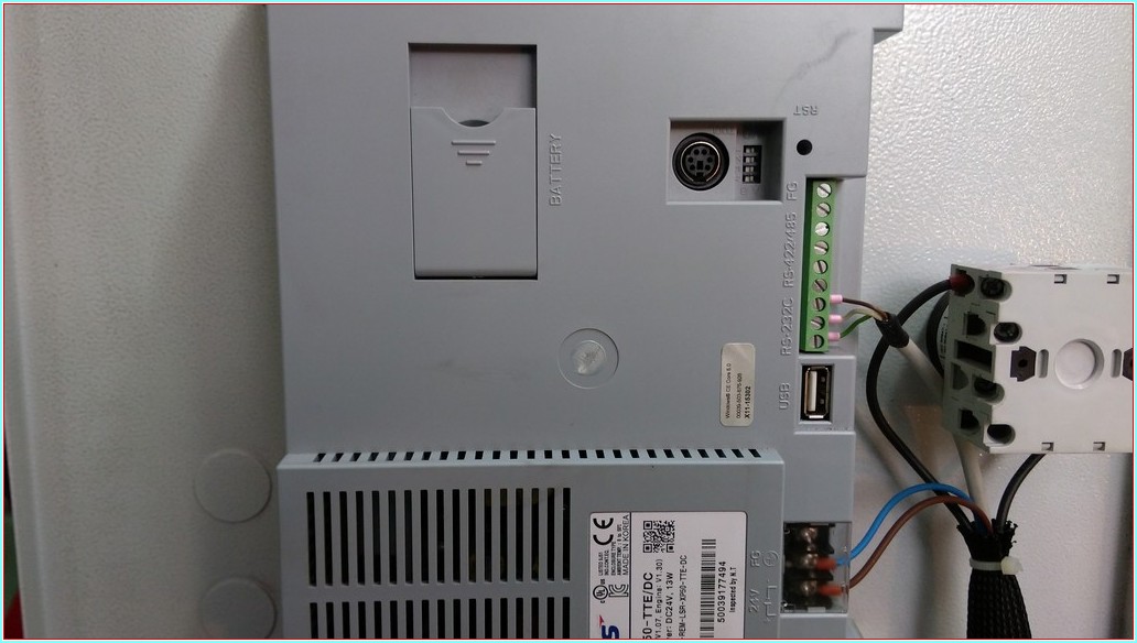 LS XP50-TTE/DC OPERATÖR PANEL XBC-DR30SU PLC XBF-AH04A