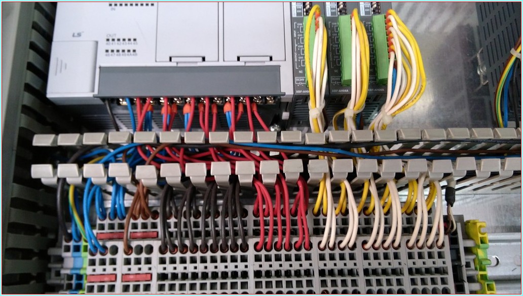 LS XP50-TTE/DC OPERATÖR PANEL XBC-DR30SU PLC XBF-AH04A