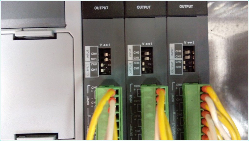 LS XP50-TTE/DC OPERATÖR PANEL XBC-DR30SU PLC XBF-AH04A